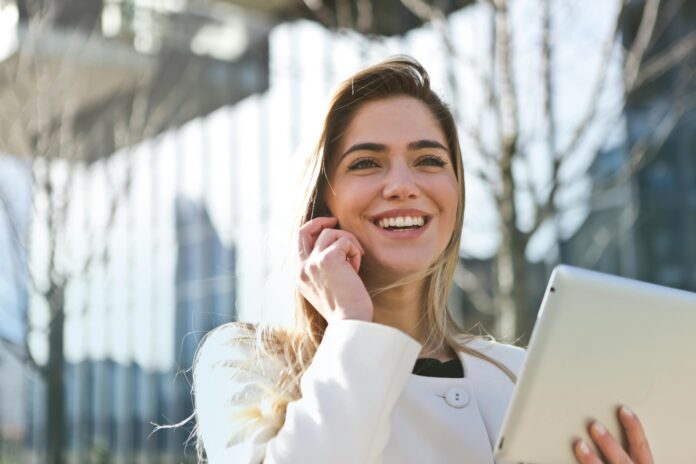 sorriso, confiança, boa comunicação